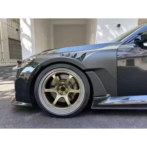Främre skärmar i pre-preg carbon för BMW M2 G87 2023–2025 – variant 1