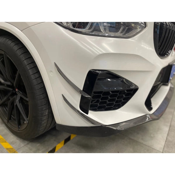 Främre stötfångarfenor i carbon för BMW X4 M F98 LCI