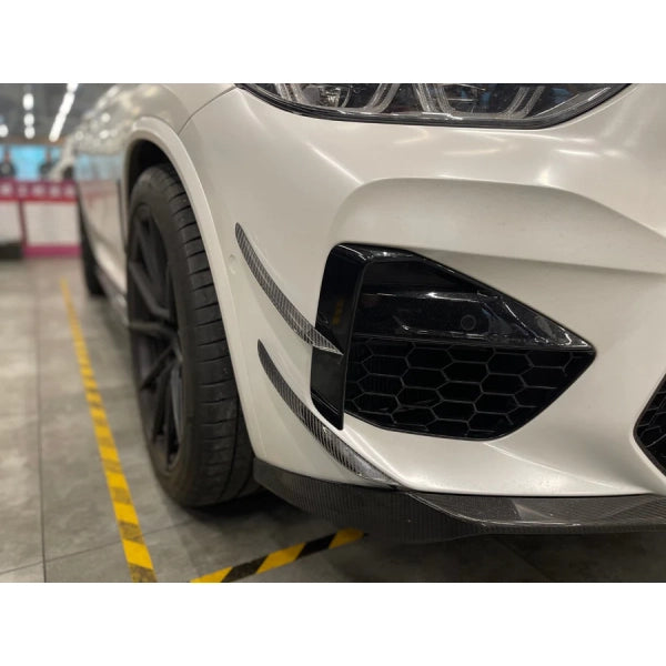 Främre stötfångarfenor i carbon för BMW X4 M F98 LCI