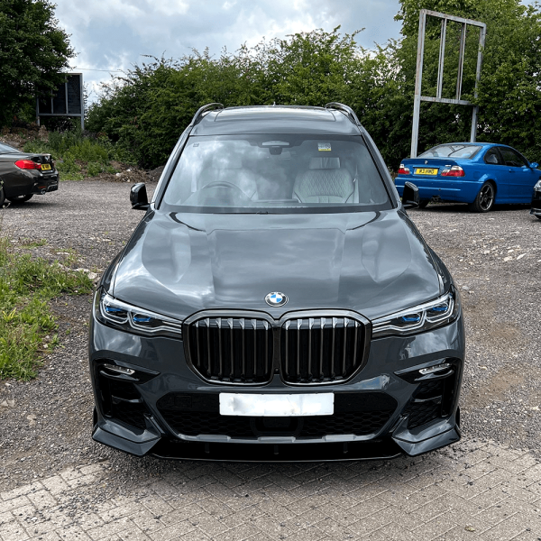 Aerokit Performance i blanksvart för BMW X7 G07 2018-2022