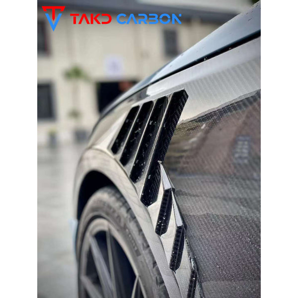 Främre skärmar i pre-preg carbon för Audi A4/S4/RS4 B9 2020– – TAKD