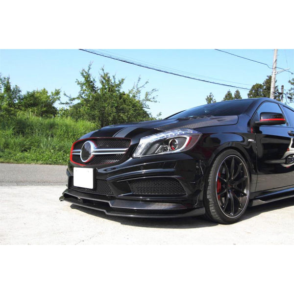 Frontläpp i blank carbon för Mercedes-Benz A-klass W176 AMG Sport
