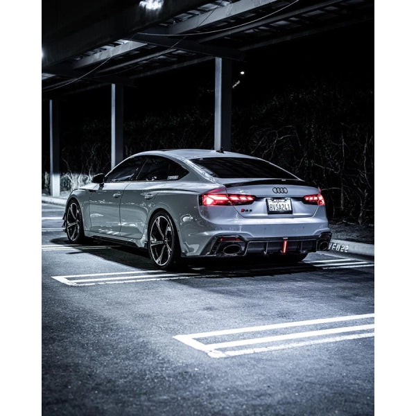 Bakre diffusor i pre-preg carbon för Audi RS5 B9.5 2020–2022 – variant 2