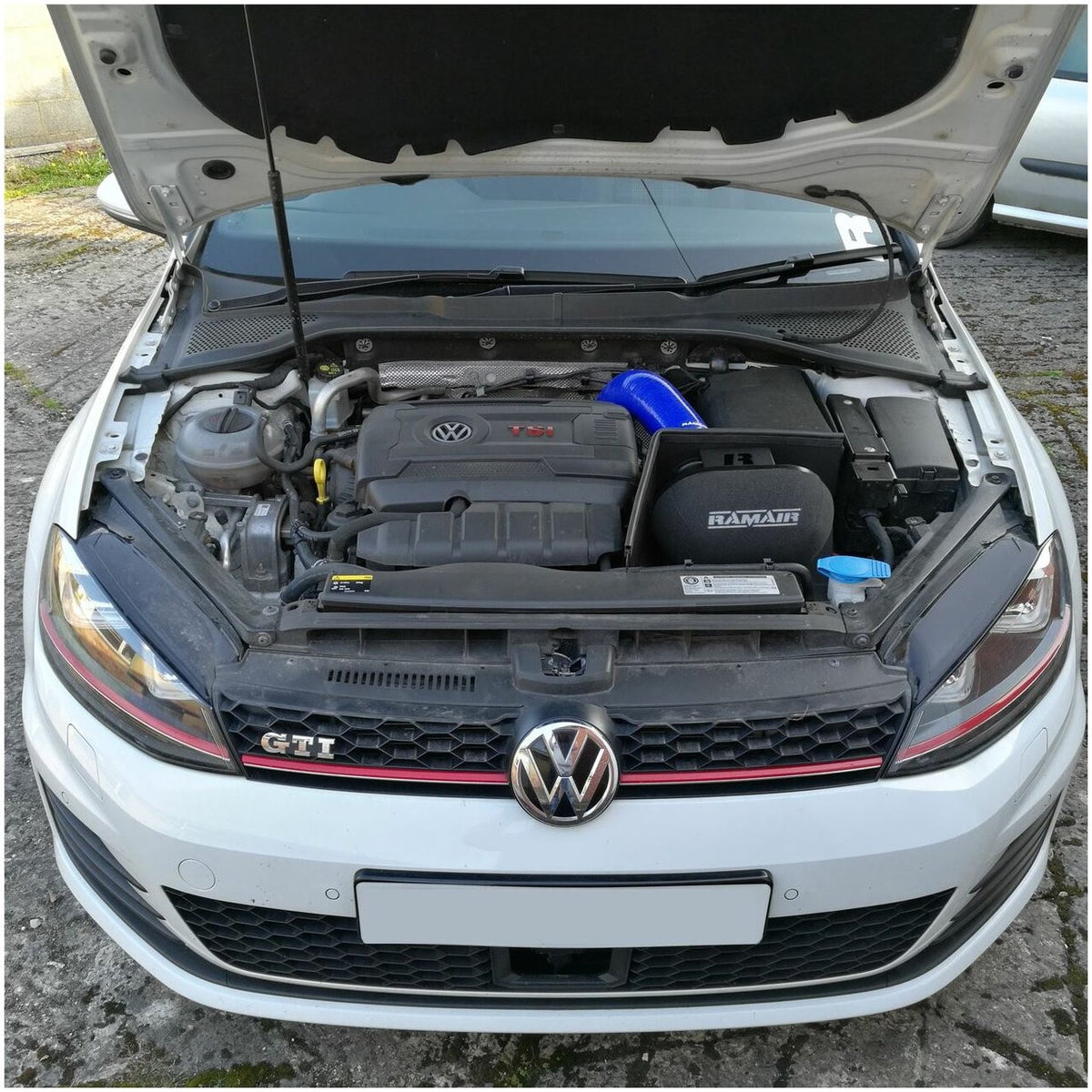 Ramair insugskit Audi A3 Q3 S3 SQ2 TT 1.8 2.0 TFSI – blå (JSK-121-BL-TI)