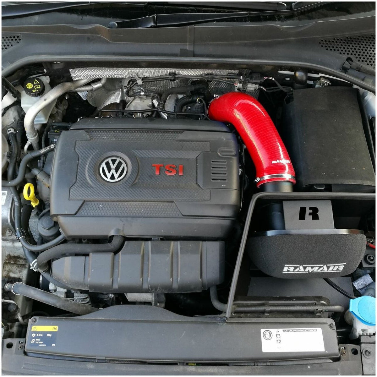 Ramair insugskit Audi A3 Q3 S3 SQ2 TT 1.8 2.0 TFSI – röd (JSK-121-RD)