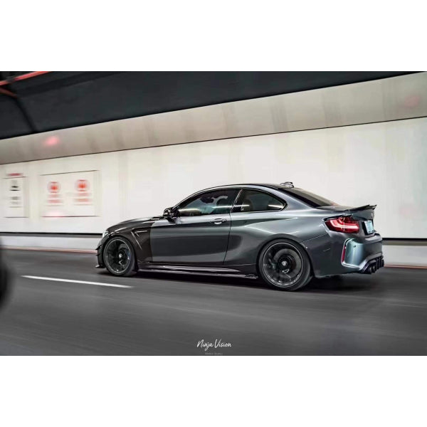 Främre skärmar i Dry Carbon för BMW M2 F87