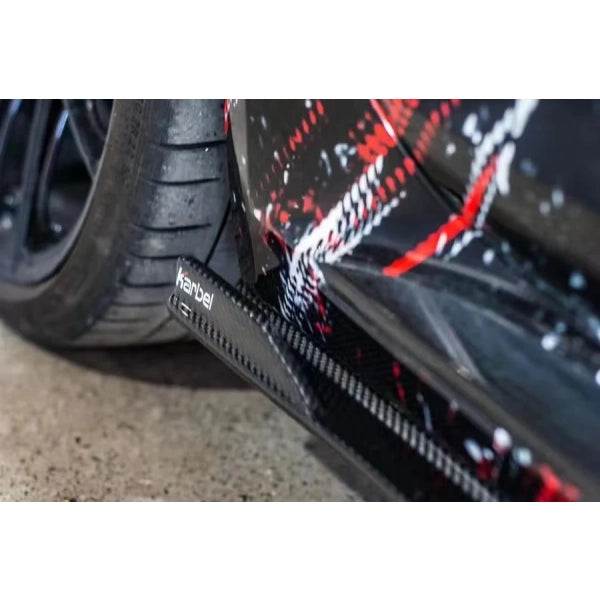 Karbel sidokjolar i Dry Carbon (pre-preg) för Audi RS4 B9 2017–2019 – variant 2