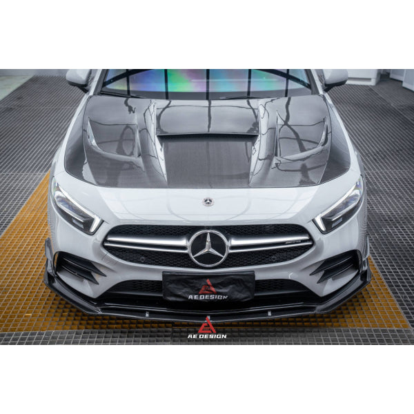 Frontläpp i Dry Carbon (pre-preg) för Mercedes-Benz A35L AMG