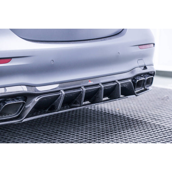 Bakre diffusor i Dry Carbon (pre-preg) för Mercedes-AMG E63 S (2019+)