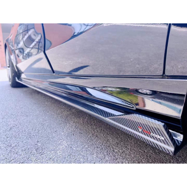 Sidokjolar i Dry Carbon för Mercedes-AMG C63 (2016–2019)