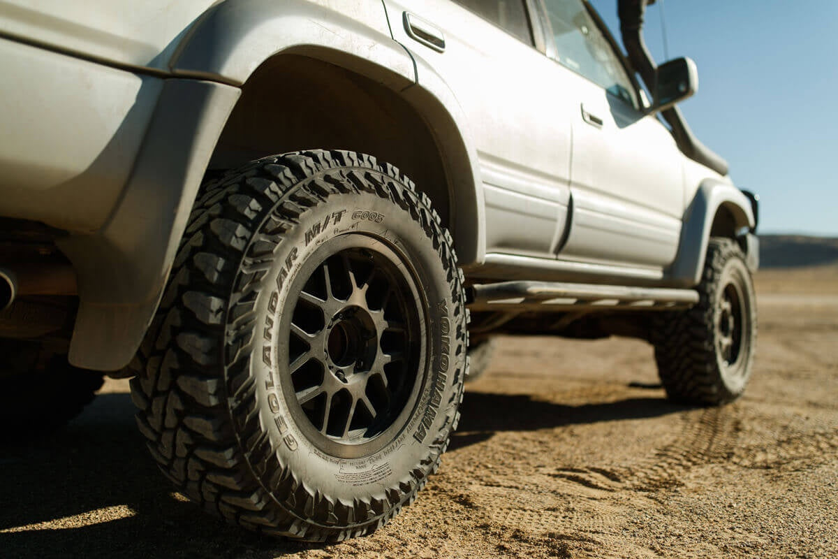 Enkei MATRIX 17x9 ET10 5x127 – Fälg i Borstad Guld