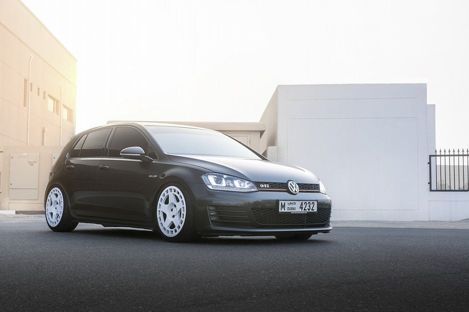 fifteen52 Turbomac 18x8.5 ET45 5x112 Fälg i Rally Vit – bild 7