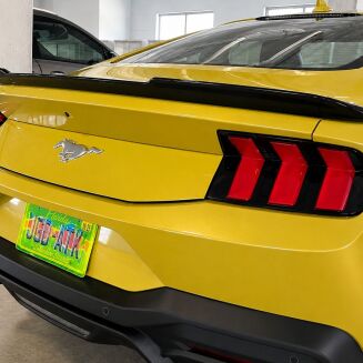 Bakvinge – AIR DESIGN – Gloss Black – Ford Mustang 2024-2026 Fastback – bild 3