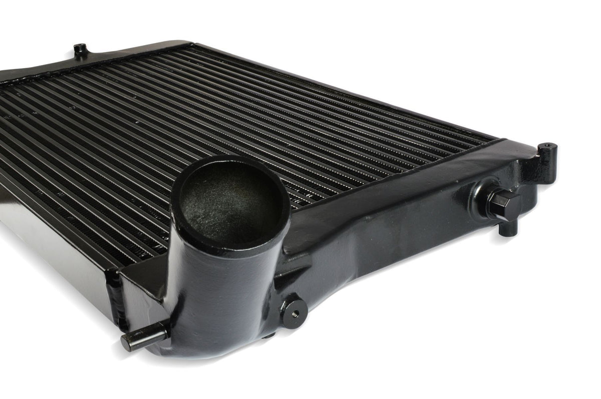 FMIC Black Edition Intercooler Stage 2 – Audi A3 / S3 8P 2.0 TFSI & TDI (med silikonslangar)