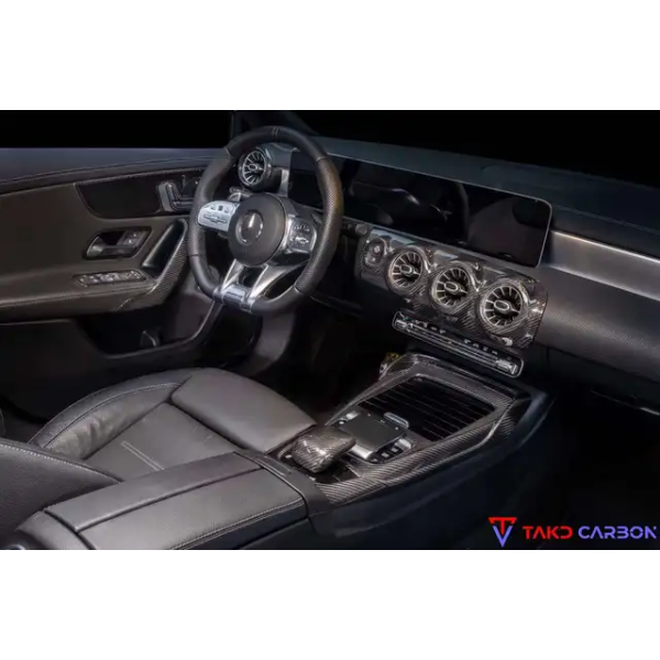 TAKD interiördekorset i pre-preg carbon för Mercedes-Benz A45 W177 & CLA45 C118
