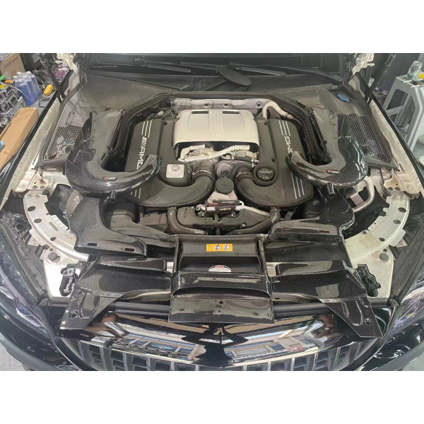 Komplett kalluftsintag i carbon för Mercedes-AMG C63 (205) M177