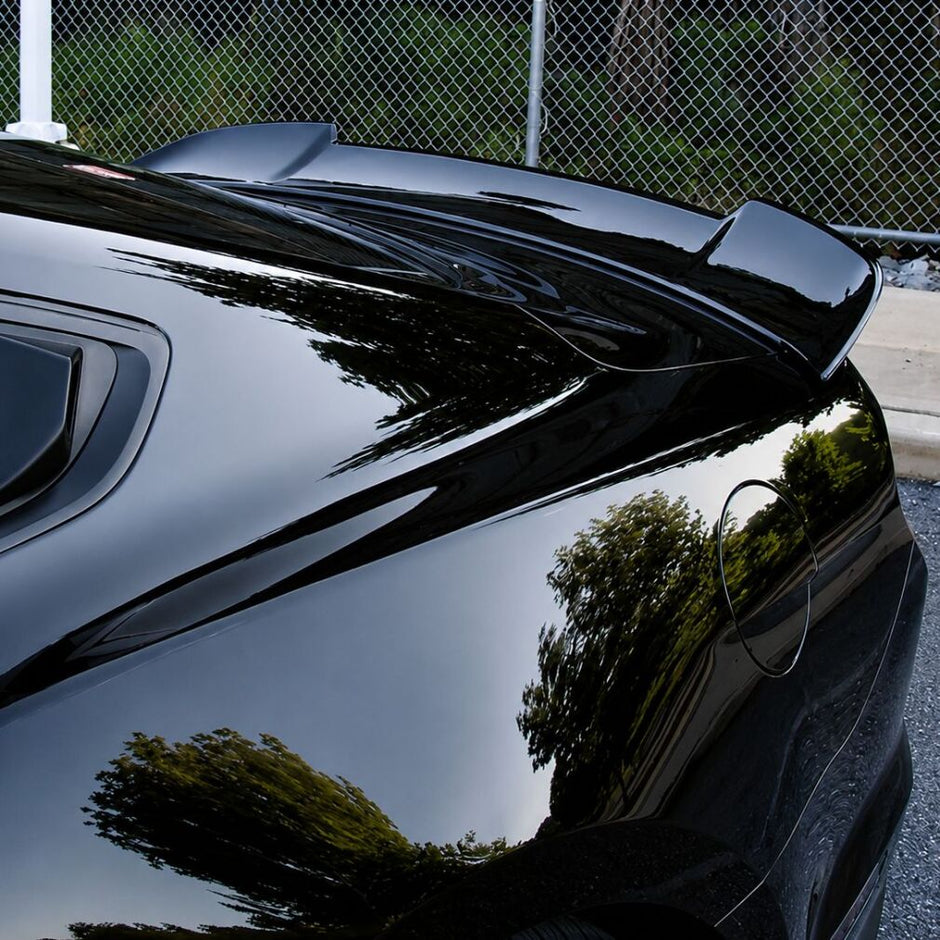 Bakvinge – V-Style – Gloss Black – Ford Mustang 2015-2023