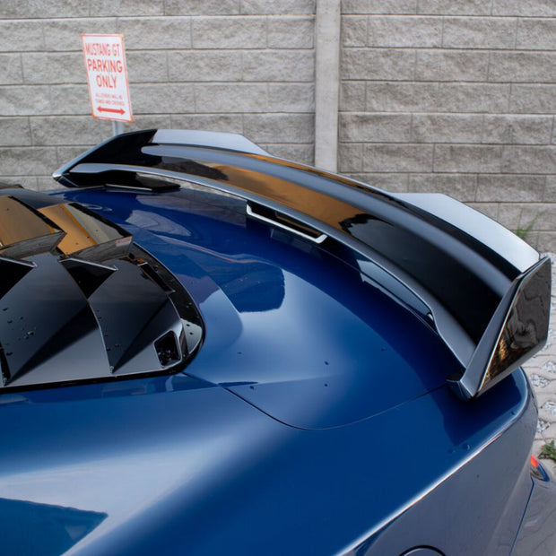 Bakvinge Performance w/Gurney Flap-list – Gloss Black – Dark Horse Style – Ford Mustang 2024-2026