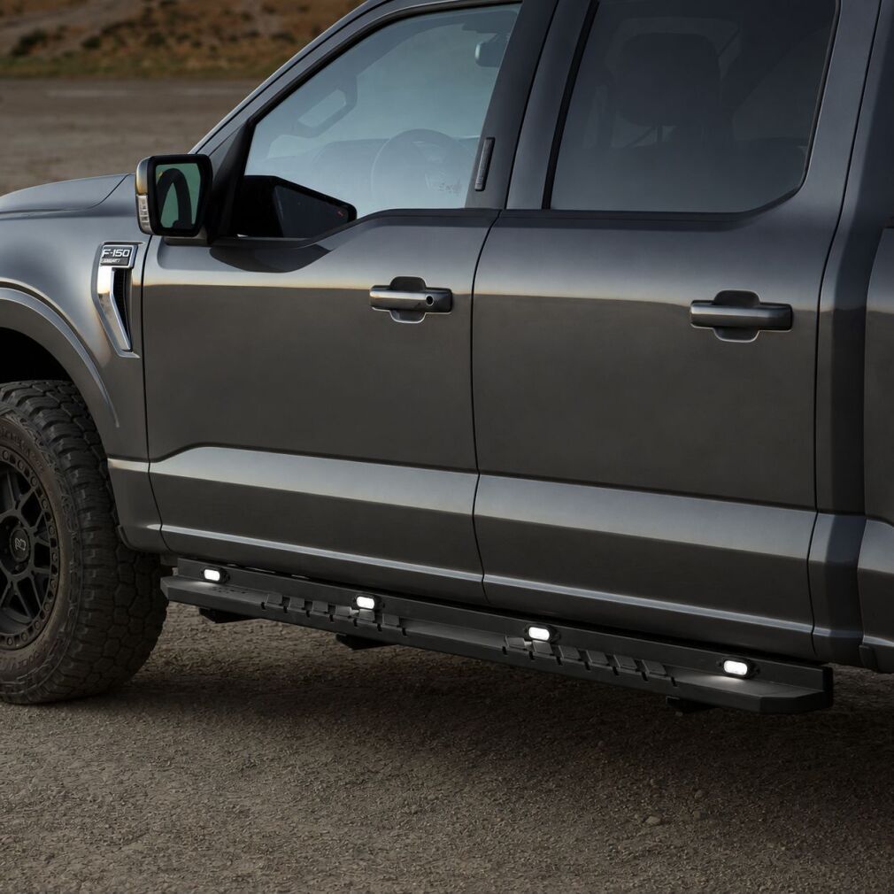 Frontier Side Steps with LED Lighting (F150 15-25)
