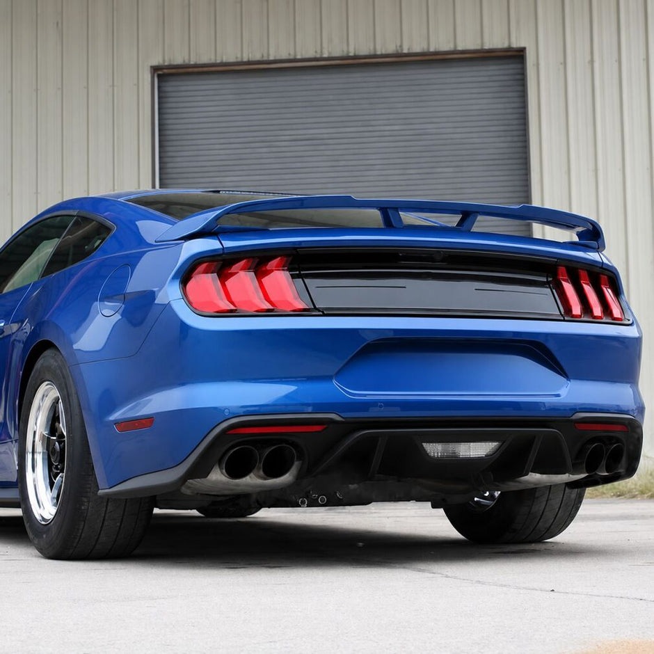 Full Replacement Panel till bagagelucka – PERFORMANCE – Gloss Black – Ford Mustang 2015-2023