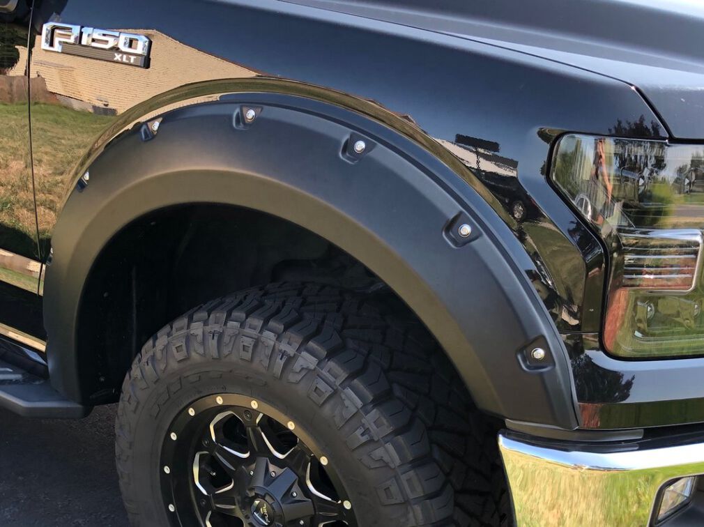 Pocket Rivet Style Fender Flares