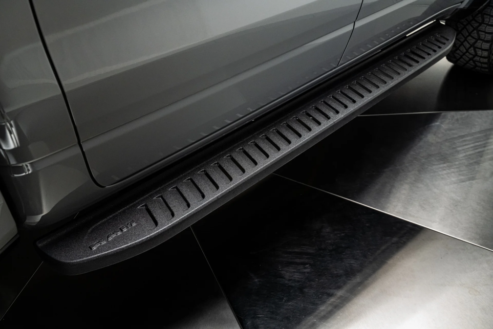 Side Steps – TRX Style – Set (RAM 1500 19-23 CREW CAB)