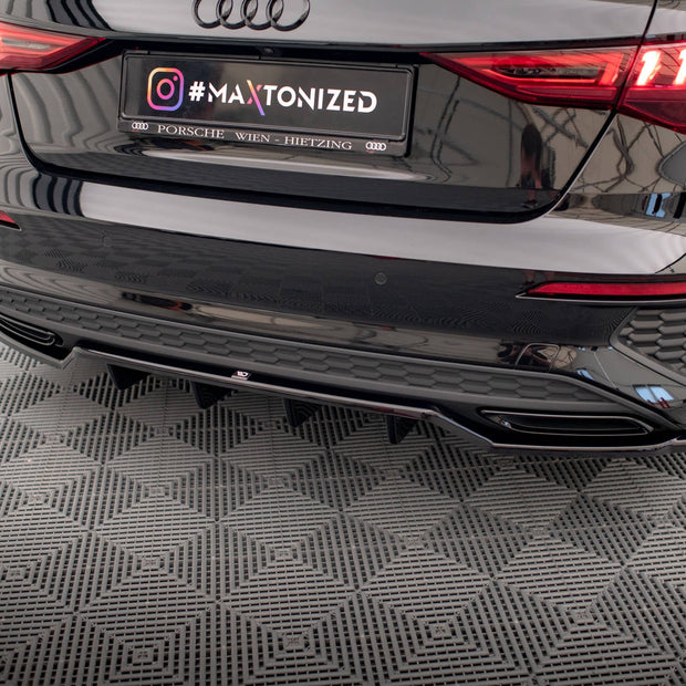 Bakre Splitter (With Vertical Bars) för Audi A3 S-Line Sedan 8Y