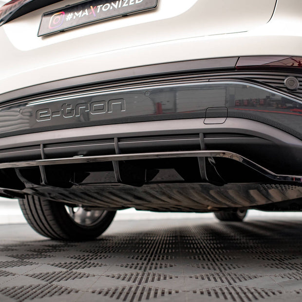 Bakre Splitter (With Vertical Bars) för Audi Q4 e-tron Sportback S-line Mk1