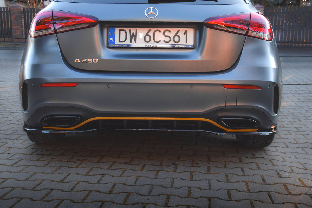 Bakre Splitter (With Vertical Bars) för Mercedes-Benz A Hatchback AMG Line W177