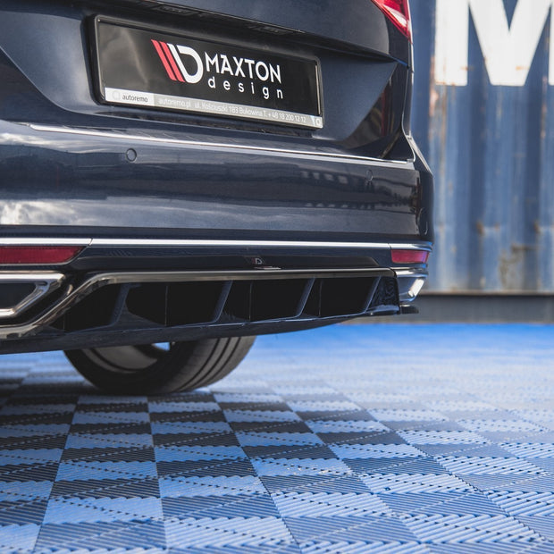 Bakre Splitter (With Vertical Bars) för Volkswagen Passat B8