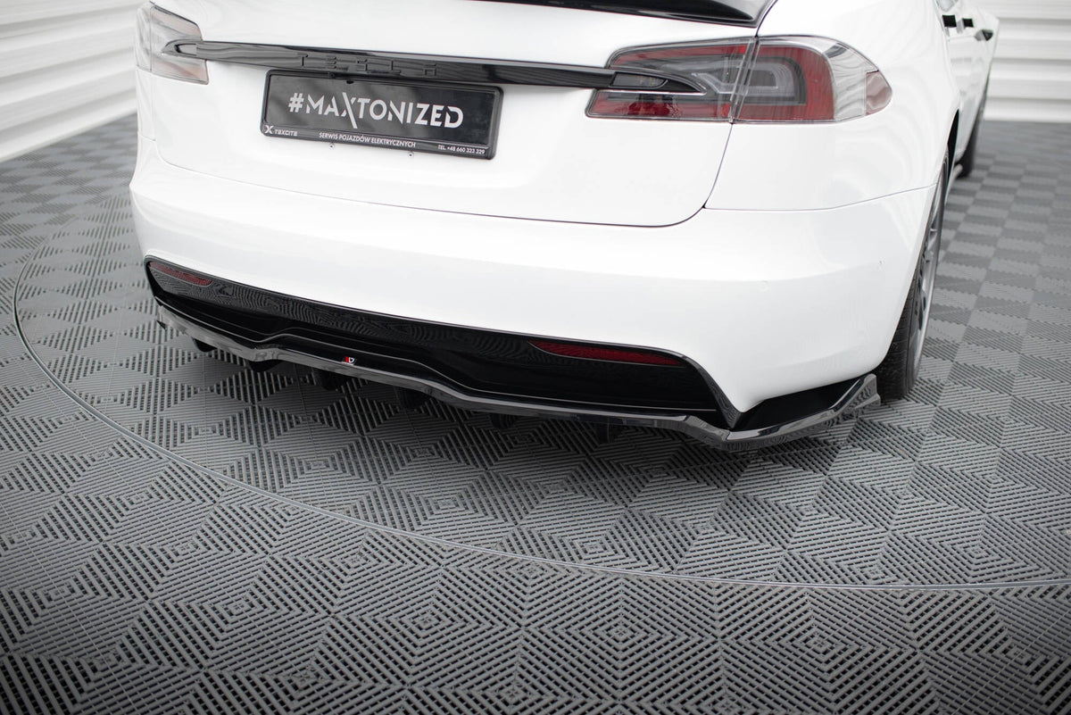 Bakre Splitter (With Vertical Bars) V.1 för Tesla Model S Plaid Mk1 Facelift
