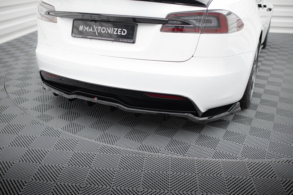 Bakre Splitter (With Vertical Bars) V.1 för Tesla Model S Plaid Mk1 Facelift