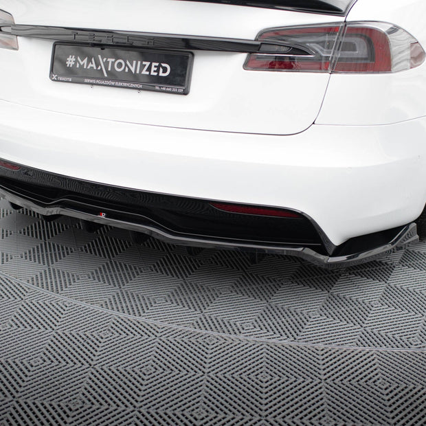Bakre Splitter (With Vertical Bars) V.1 för Tesla Model S Plaid Mk1 Facelift