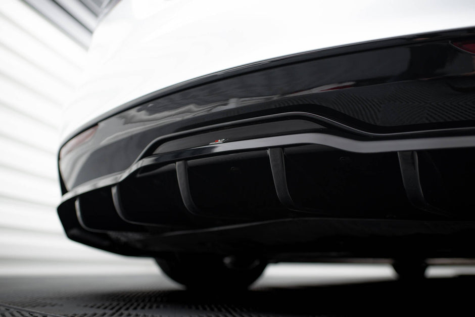 Bakre Splitter (With Vertical Bars) V.1 för Tesla Model S Plaid Mk1 Facelift