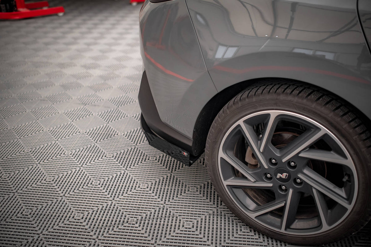 Street Pro Bakre Sidosplitters + Flaps för Hyundai I30 Fastback N-Line Mk3 Facelift