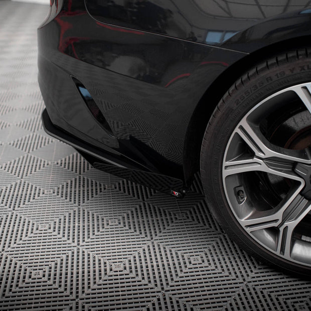 Street Pro Bakre Sidosplitters + Flaps för Kia Stinger GT / GT-Line Mk1