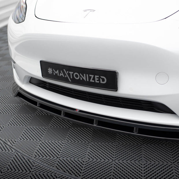 Frontläpp V.2 för Tesla Model Y