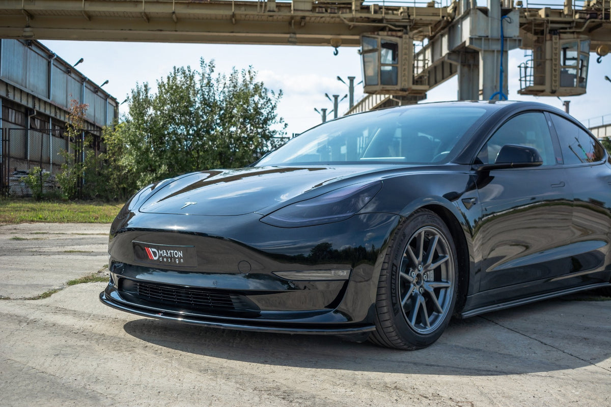 Frontläpp för Tesla Model 3