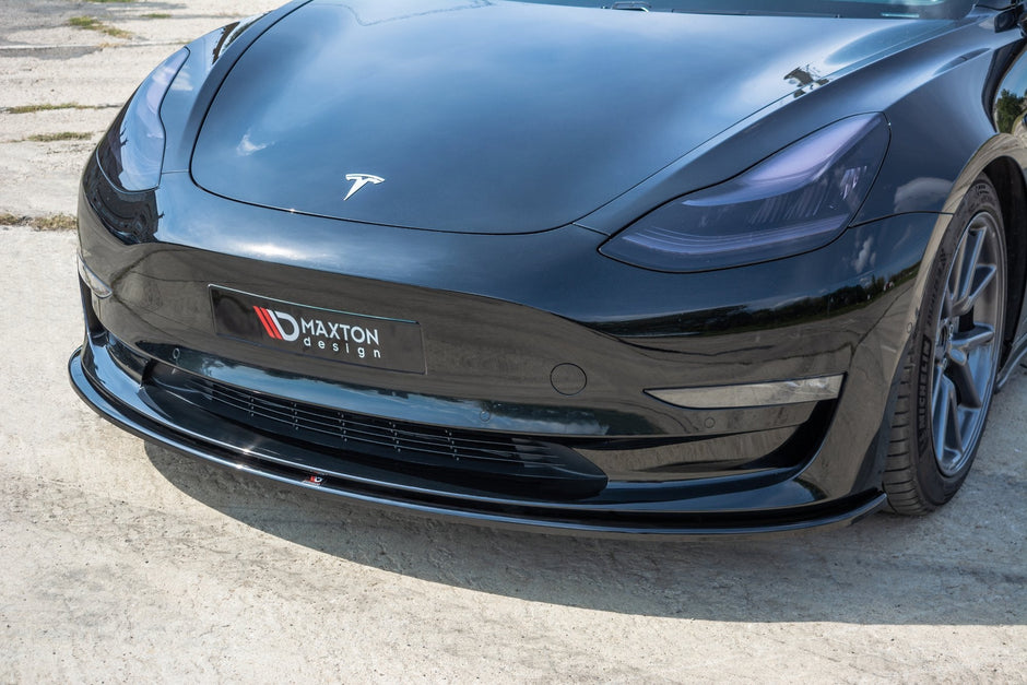 Frontläpp för Tesla Model 3