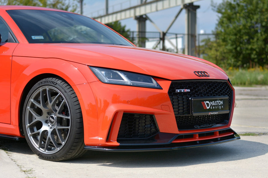 Frontläpp V.1 för Audi TT RS 8S