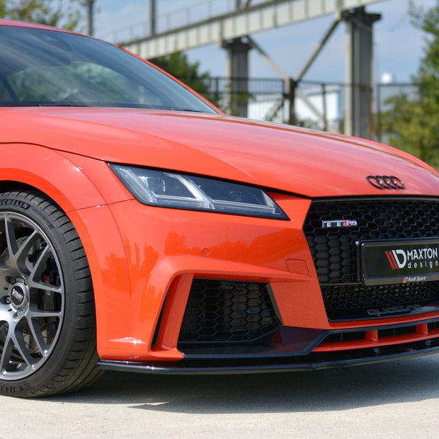 Frontläpp V.1 för Audi TT RS 8S
