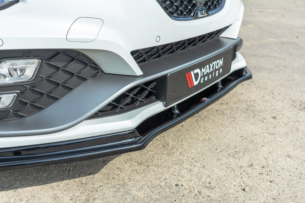 Frontläpp V.1 för Renault Megane Mk4 RS