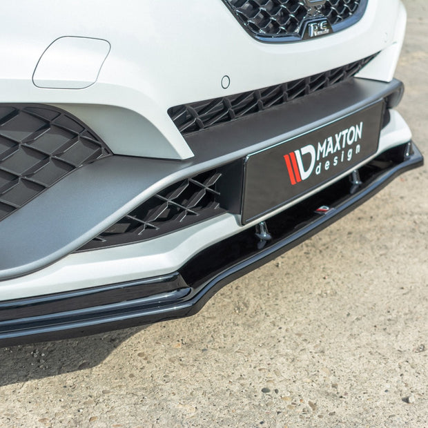Frontläpp V.1 för Renault Megane Mk4 RS