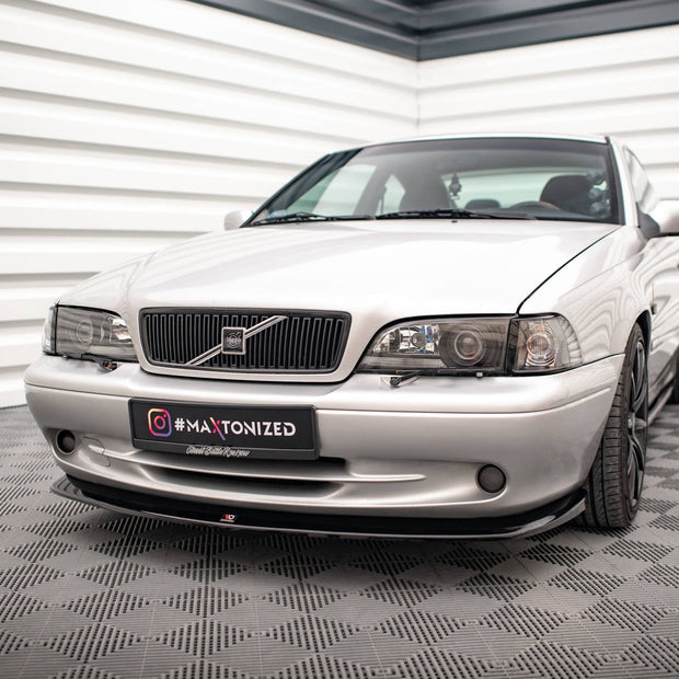 Frontläpp V.1 för Volvo C70 Mk1