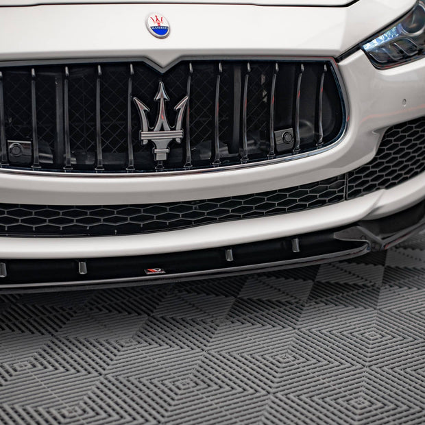 Frontläpp V.2 för Maserati Ghibli Mk3