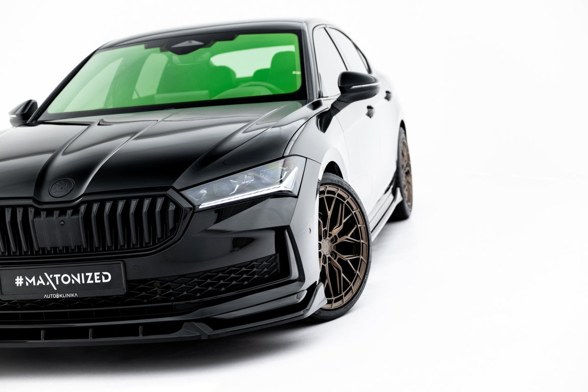 Frontläpp V.2 för Skoda Superb Sportline Mk4