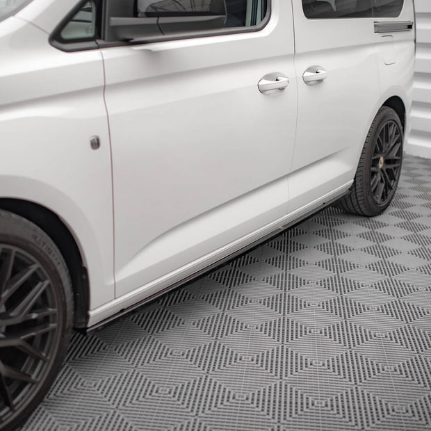 Sidokjolar Diffusers för Volkswagen Caddy Mk5 / Ford Transit Connect Mk3