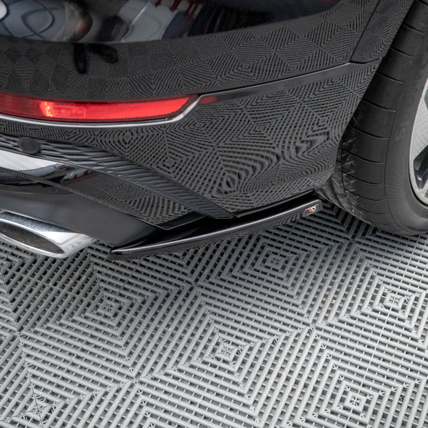 Bakre Sidosplitters för Audi SQ8 Mk1