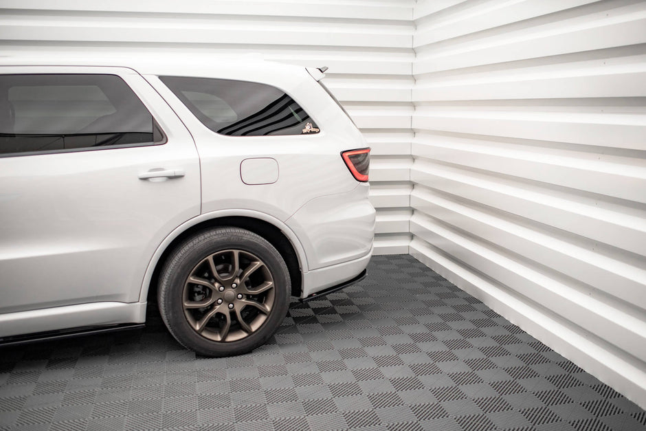 Bakre Sidosplitters för Dodge Durango RT Mk3