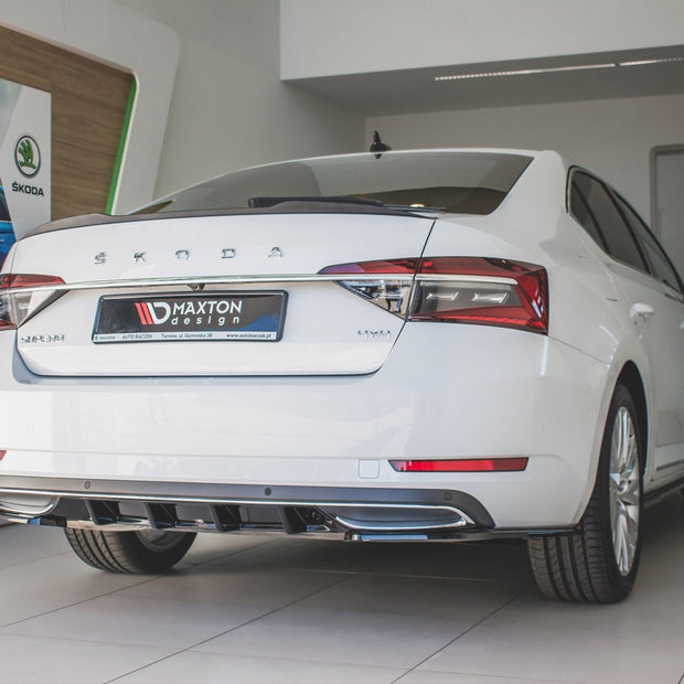 Rear Valance för Skoda Superb Liftback / Combi Mk3 Facelift